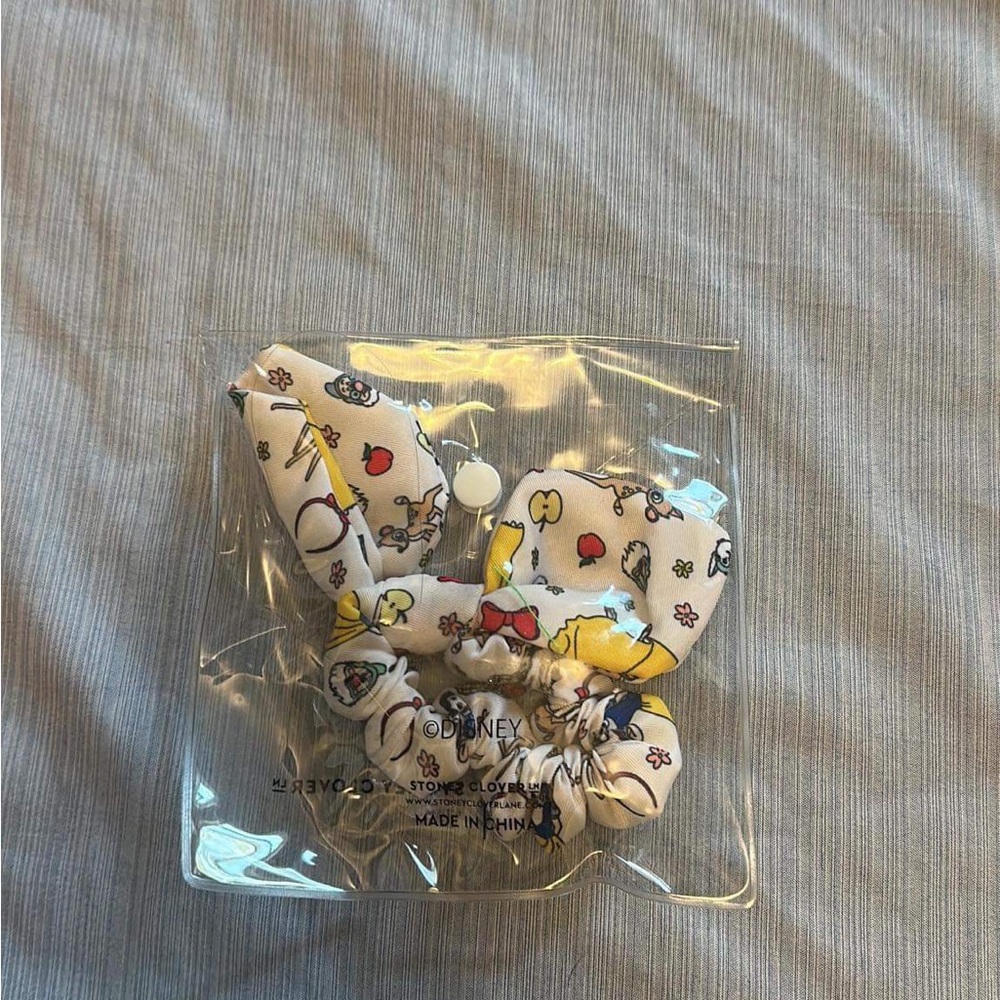 Snow White scrunchie
